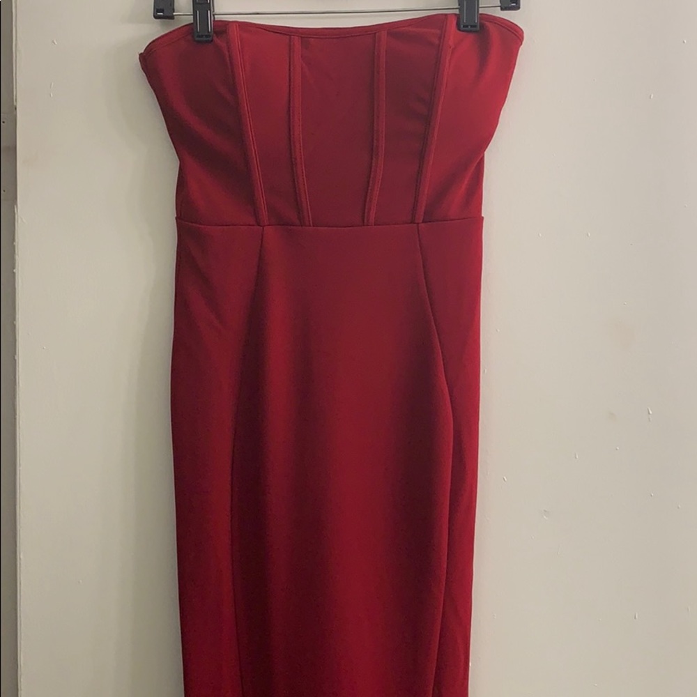 Red strapless dress
